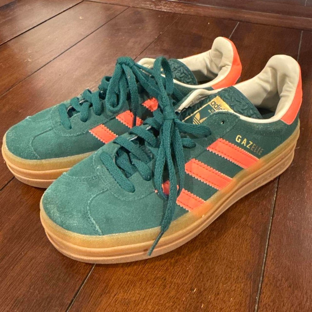 Girls Size 4 Adidas Gazelle Sneakers EUC